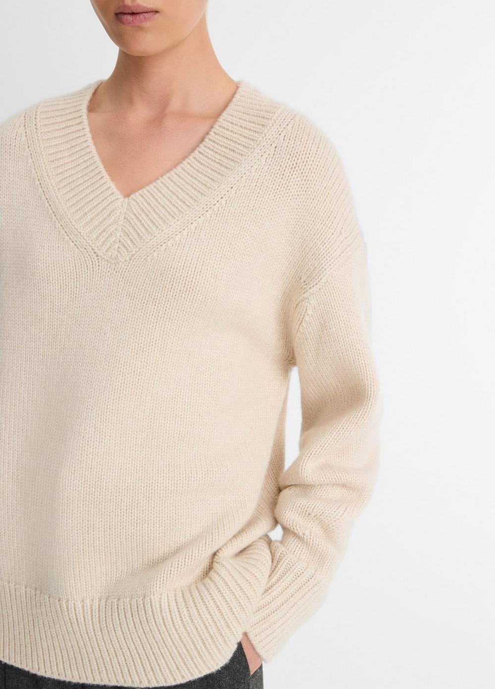 Womens Wool And Cashmere Drop-shoulder V-Neck Sweater, Black, Size S Vince Product Image