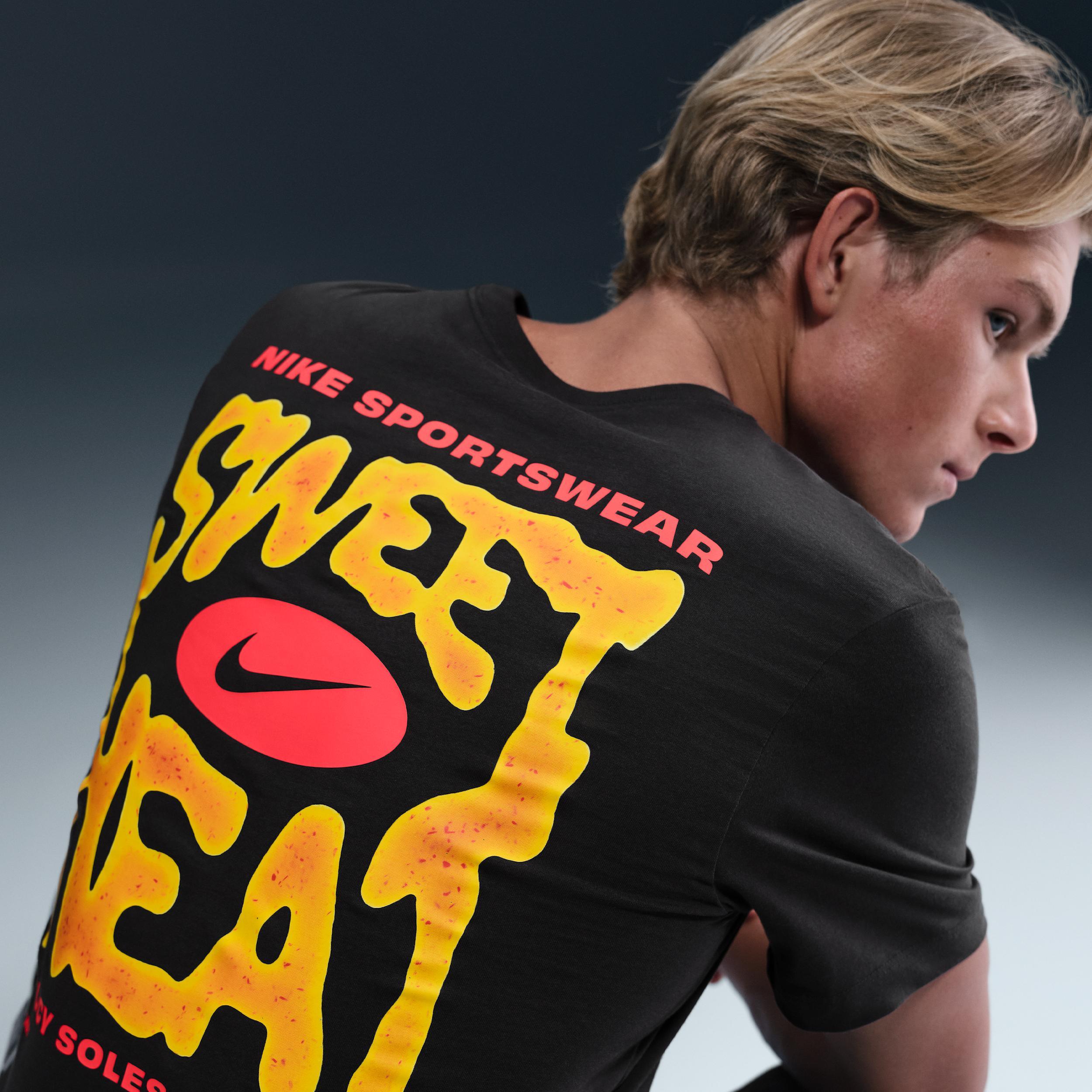 Nike Sportswear T-Shirt Product Image