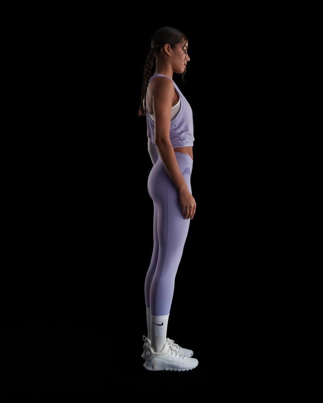 Nike Pro Women's Mid-Rise 7/8 Graphic Leggings Product Image