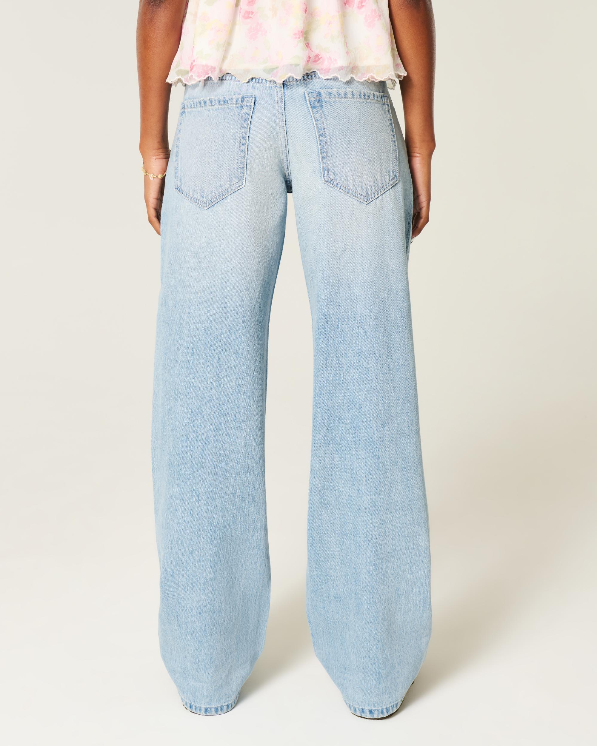 Low-Rise Light Wash Baggy Jeans Product Image