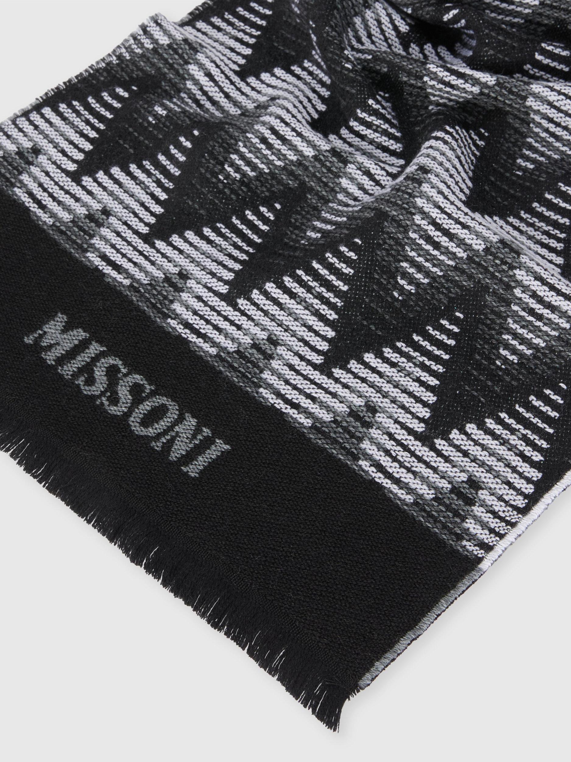 Zig zag wool scarf with logo Product Image