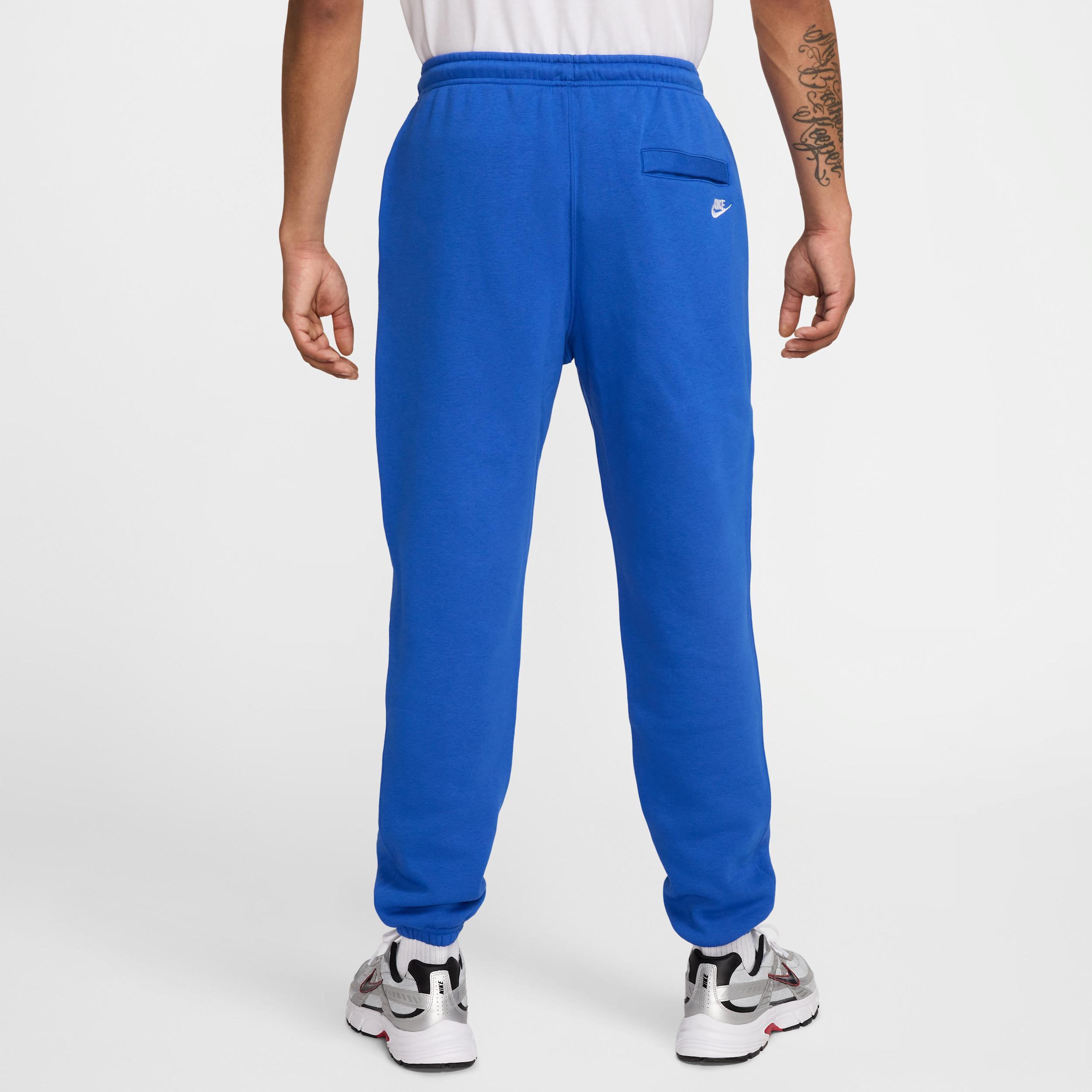 Nike Club Men's Fleece Pants Product Image