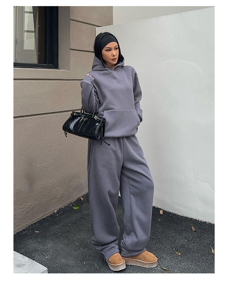 Mid Rise Plain Wide Leg Pants Product Image