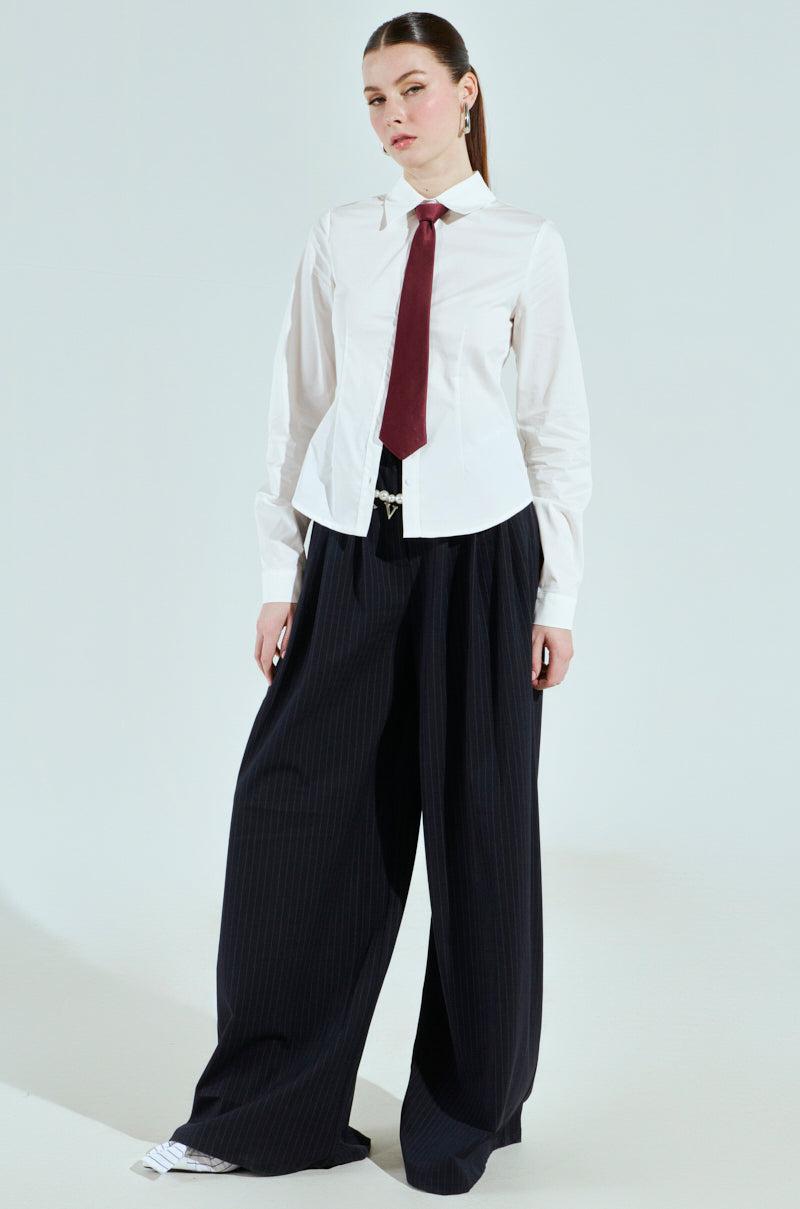 I'M THE BOSS BUTTON DOWN Product Image