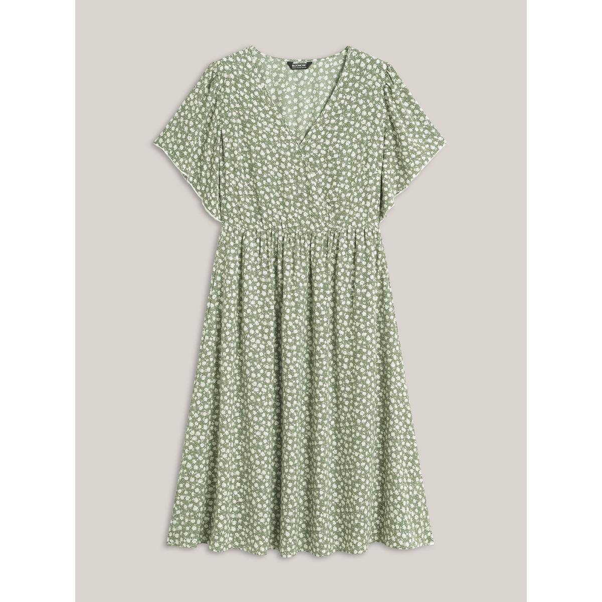 Plus Size Ditsy Floral Print Flared Sleeve Midi Dress Greenbean Women Non Short sleeve Curvy BloomChic 18-20/2X Product Image