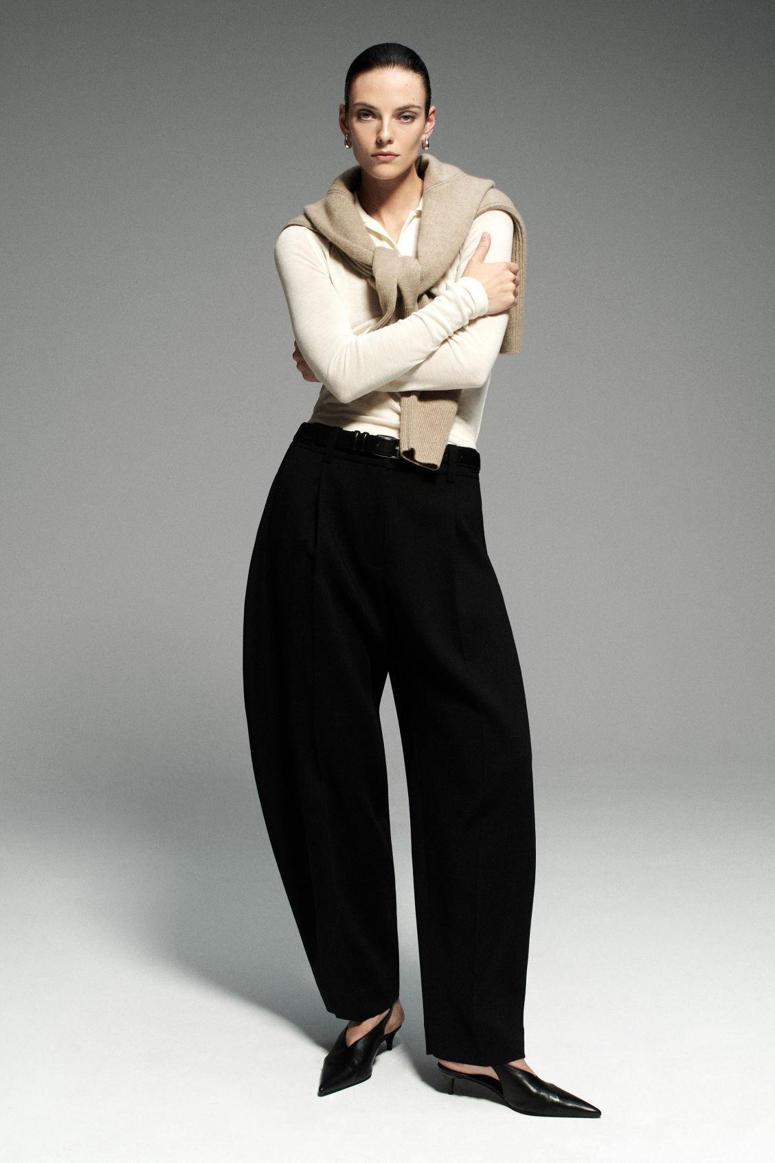 WOOL-BLEND BARREL-LEG PANTS Product Image