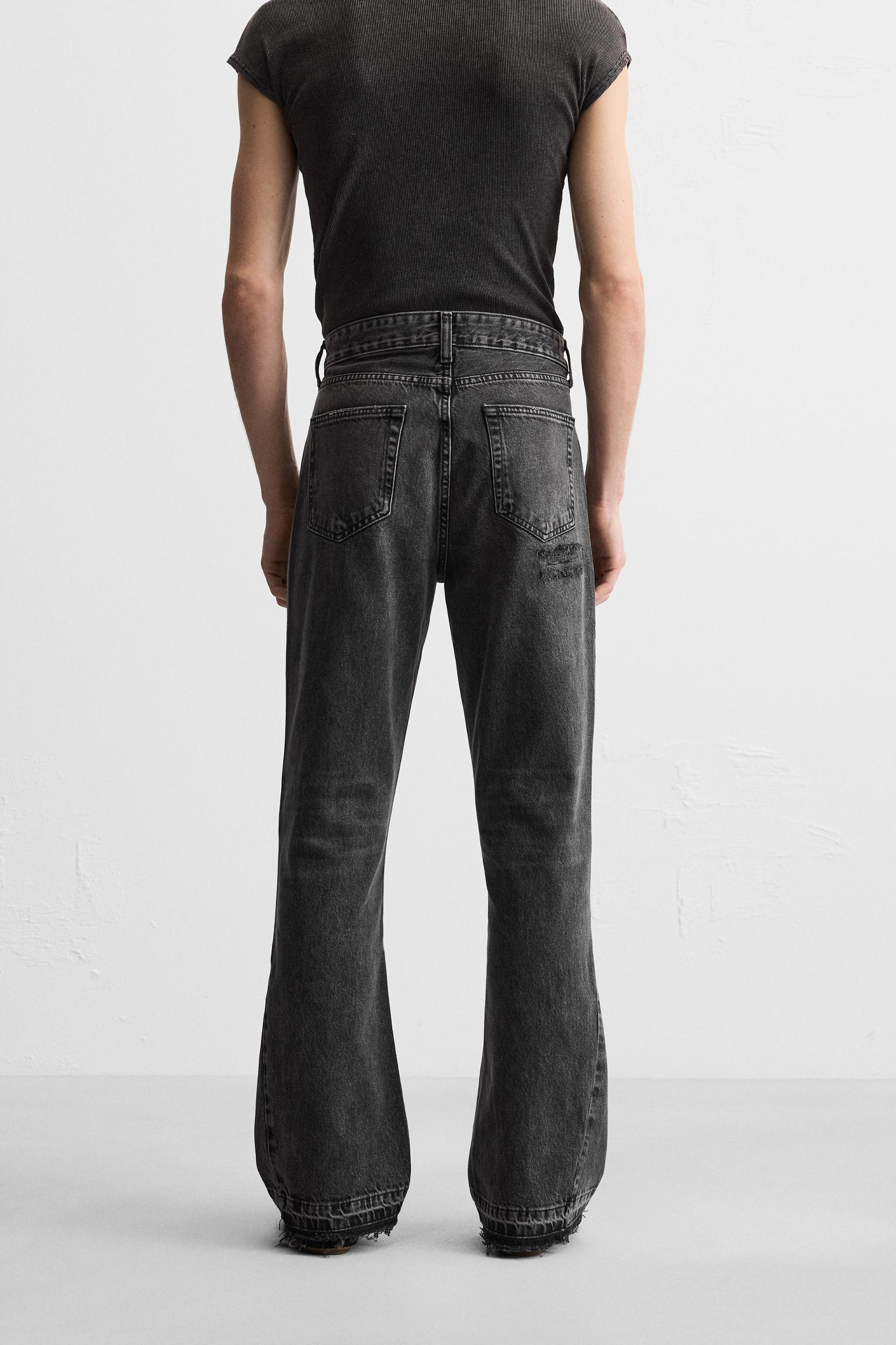 RIPPED FLARE FIT JEANS Product Image