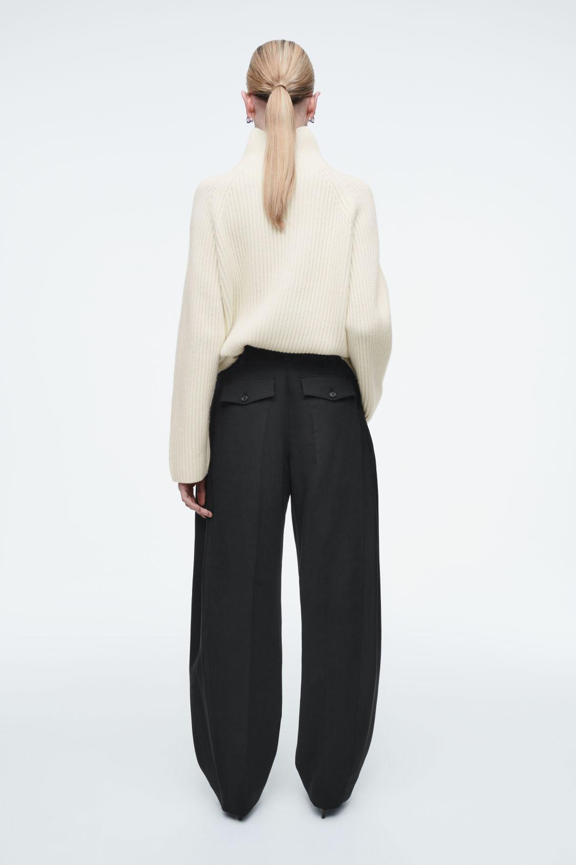 WOOL-BLEND BARREL-LEG PANTS Product Image