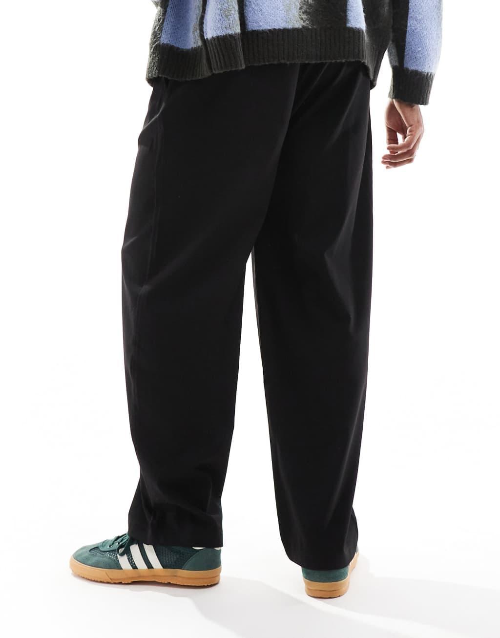 Pull&Bear relaxed tailored pants in black Product Image