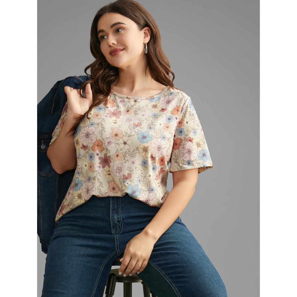Plus Size Crew Neck Floral Print Stretchy T-Shirt Multicolor Women Casual Contrast Natural Flowers Round Neck Everyday T-shirts BloomChic 30/6X Product Image