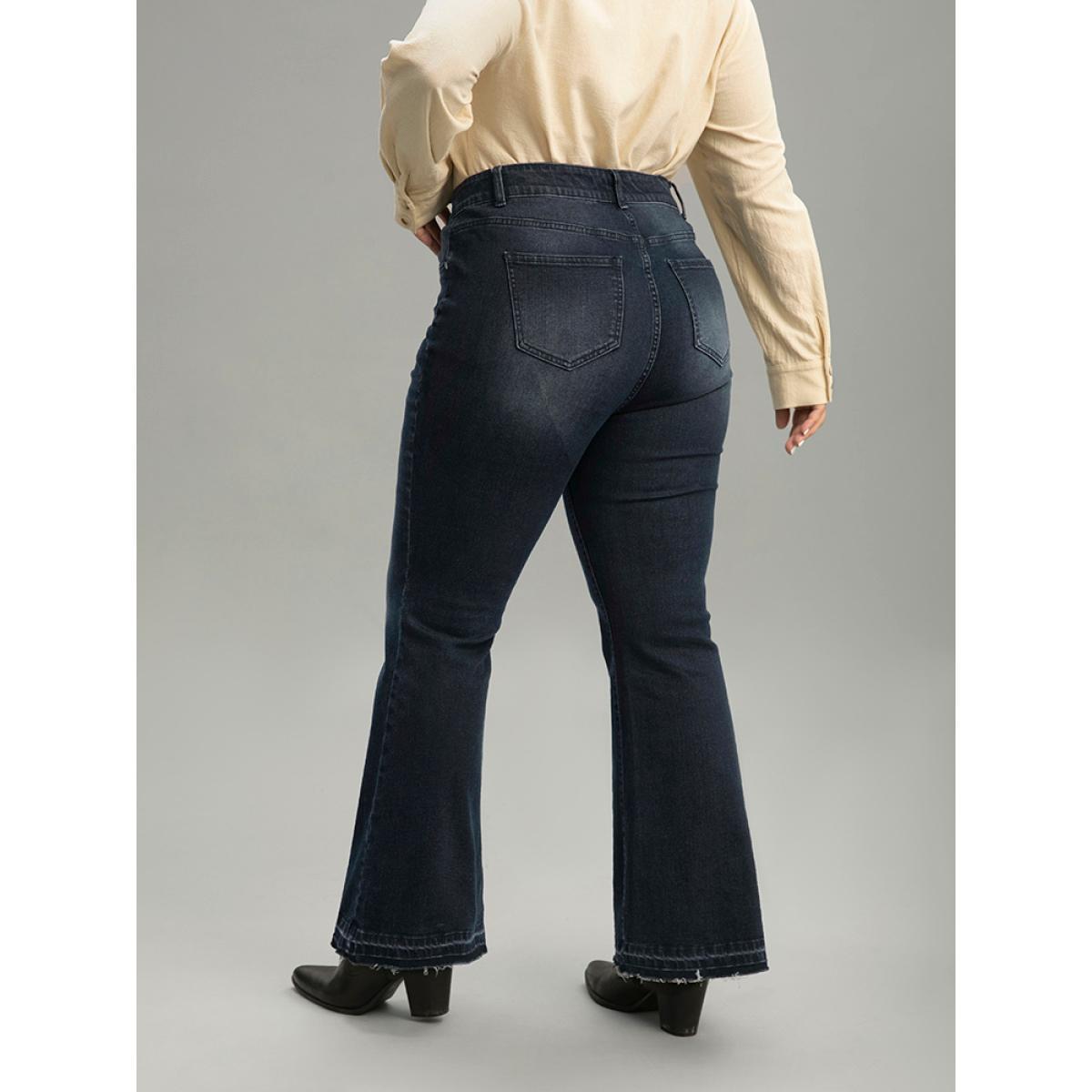 Plus Size Flare Leg Pocket Dark Wash Jeans Women Midnight Casual Plain Plain High stretch Pocket Jeans BloomChic 26/4X Product Image