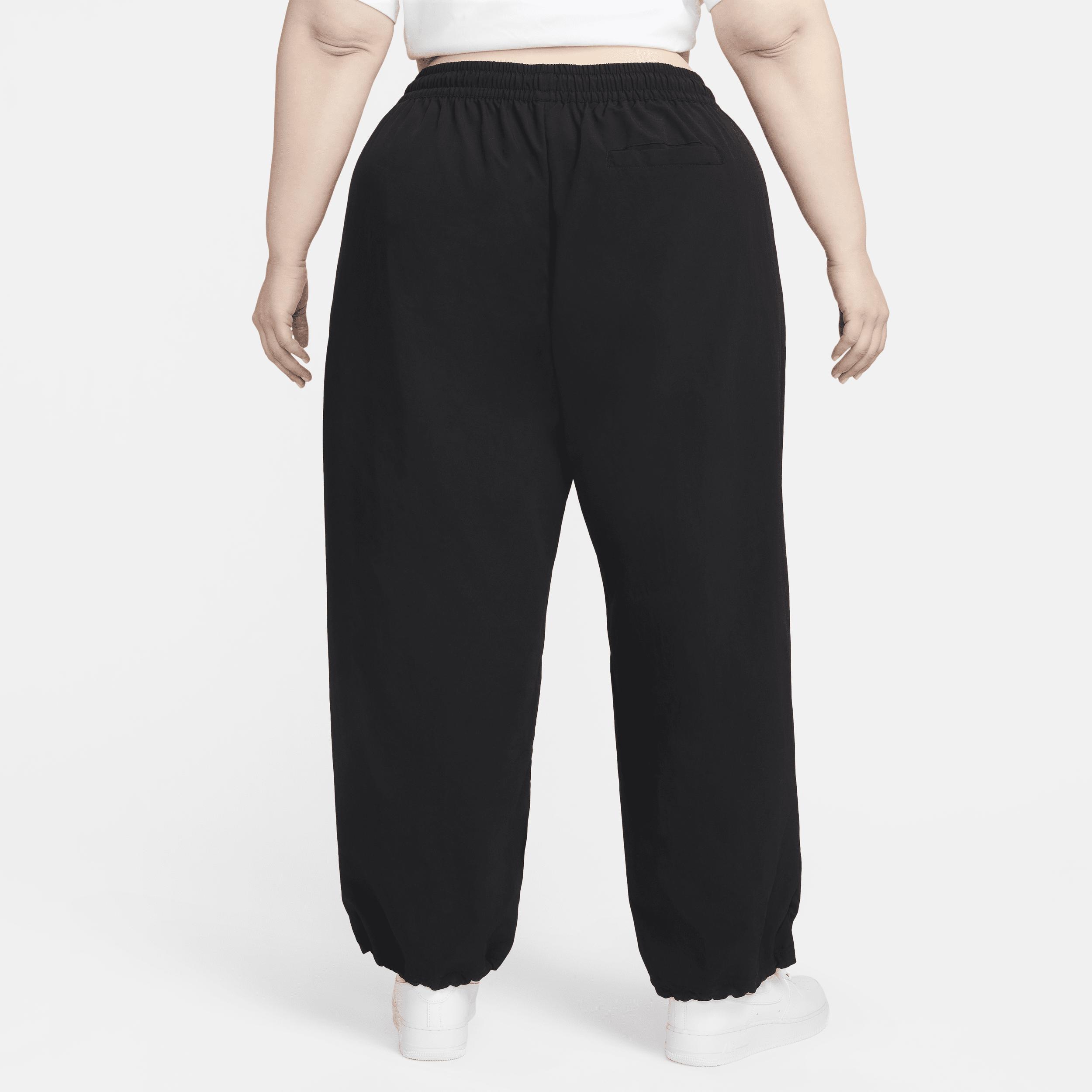 Women's Nike Sportswear Everything Wovens Mid-Rise Open-Hem Pants (Plus Size) Product Image
