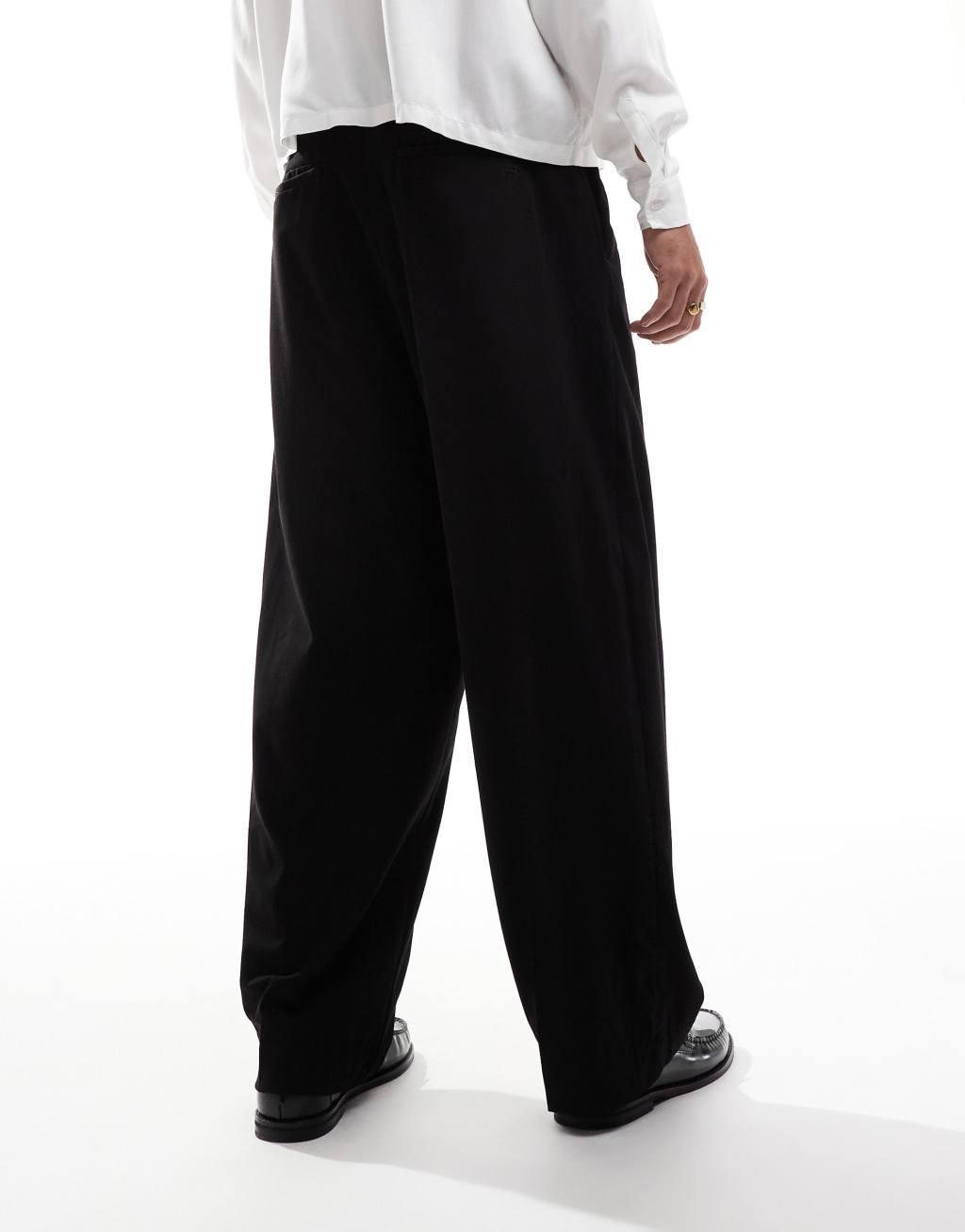 Pull&Bear tailored wide leg pants in black Product Image