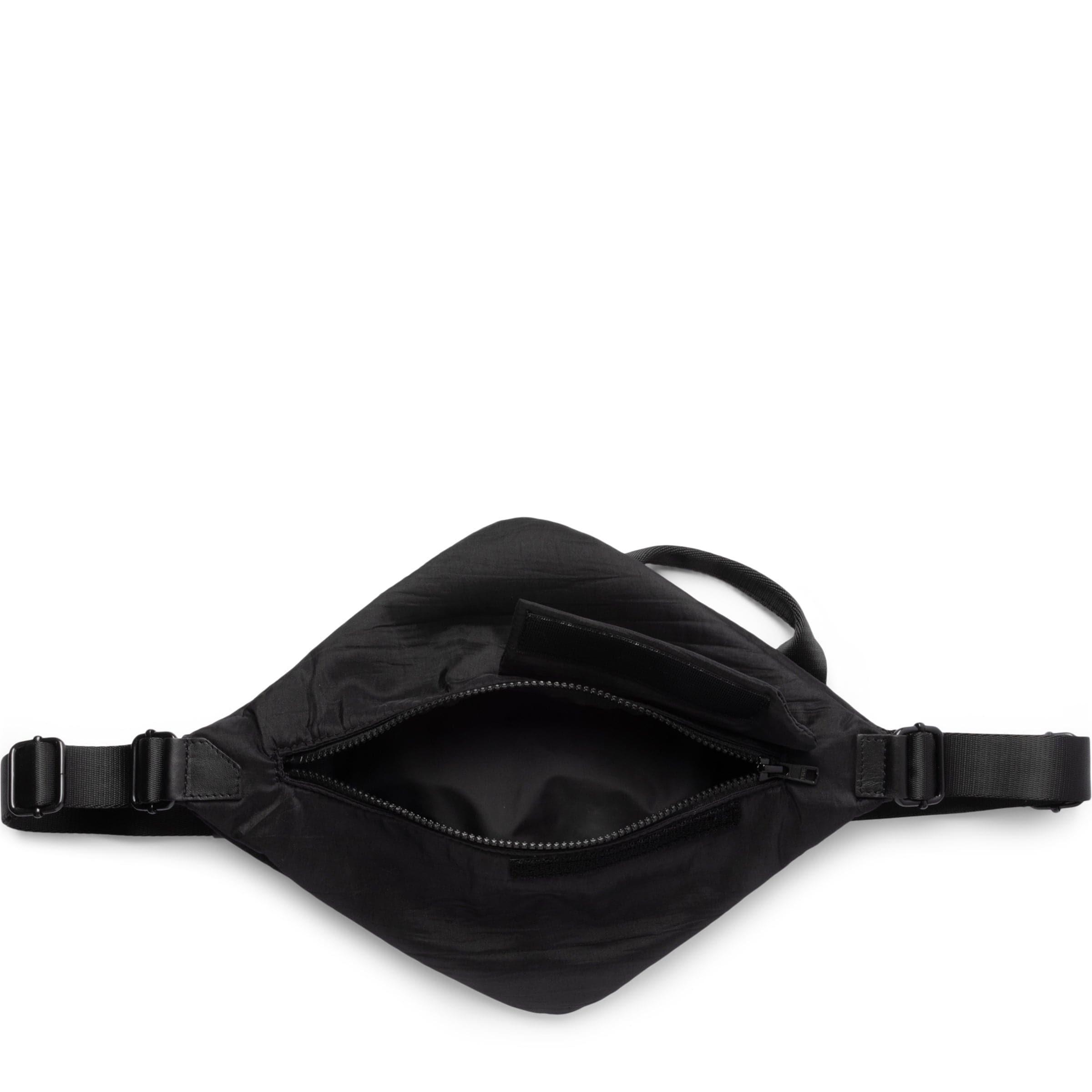 DIAMOND CROSSBODY Male Product Image