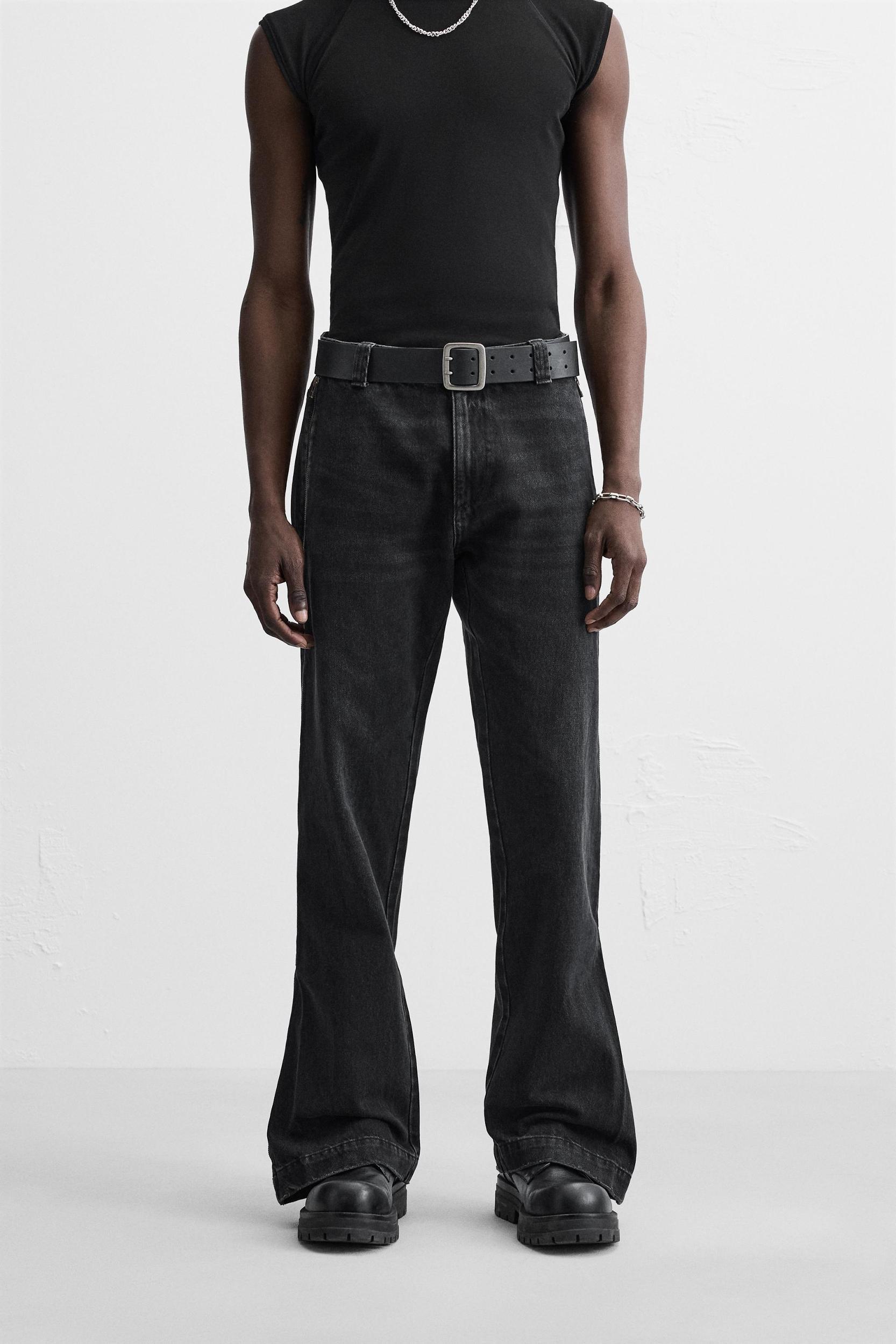 FLARED FIT ZIPPERED JEANS Product Image
