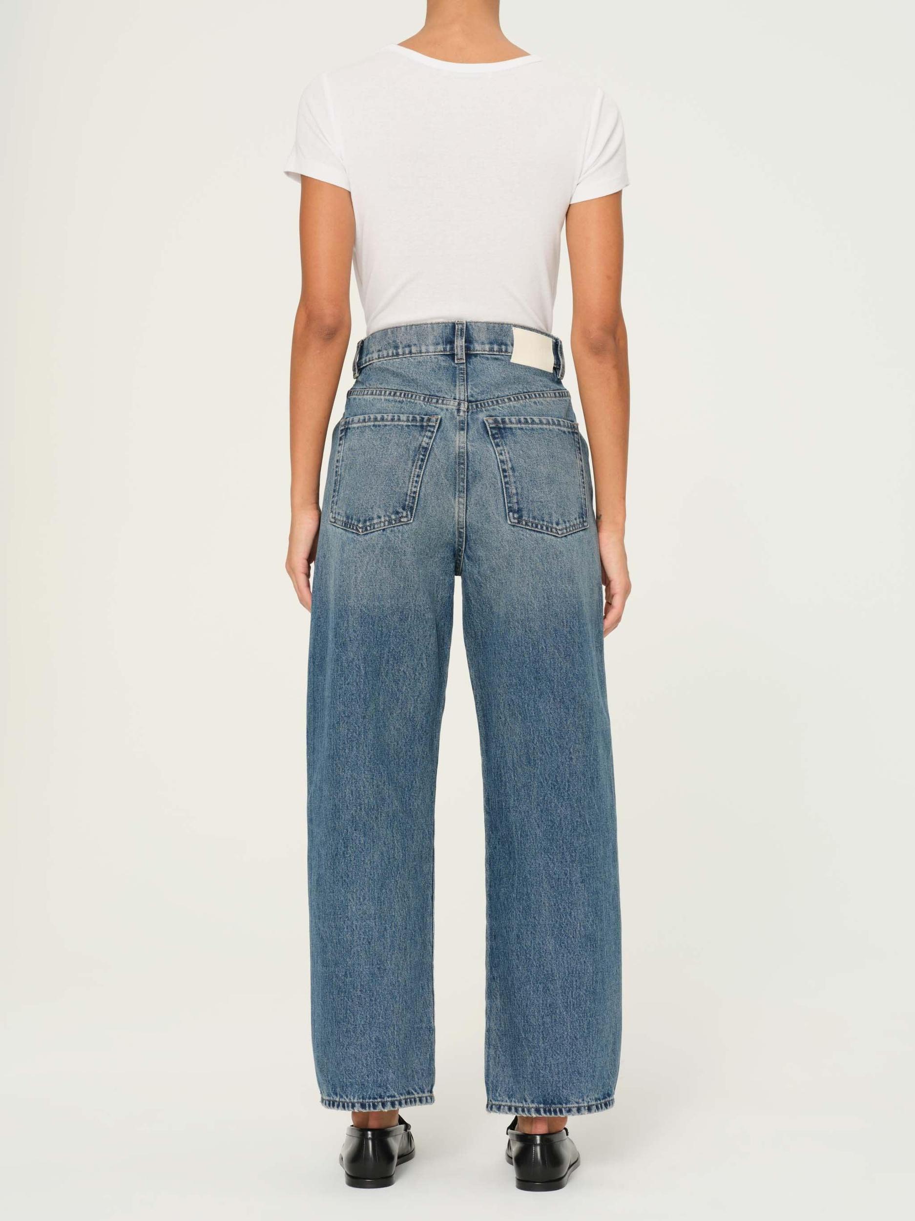 DL1961 Taylor Barrel Ultra High Rise 27" Jeans Product Image
