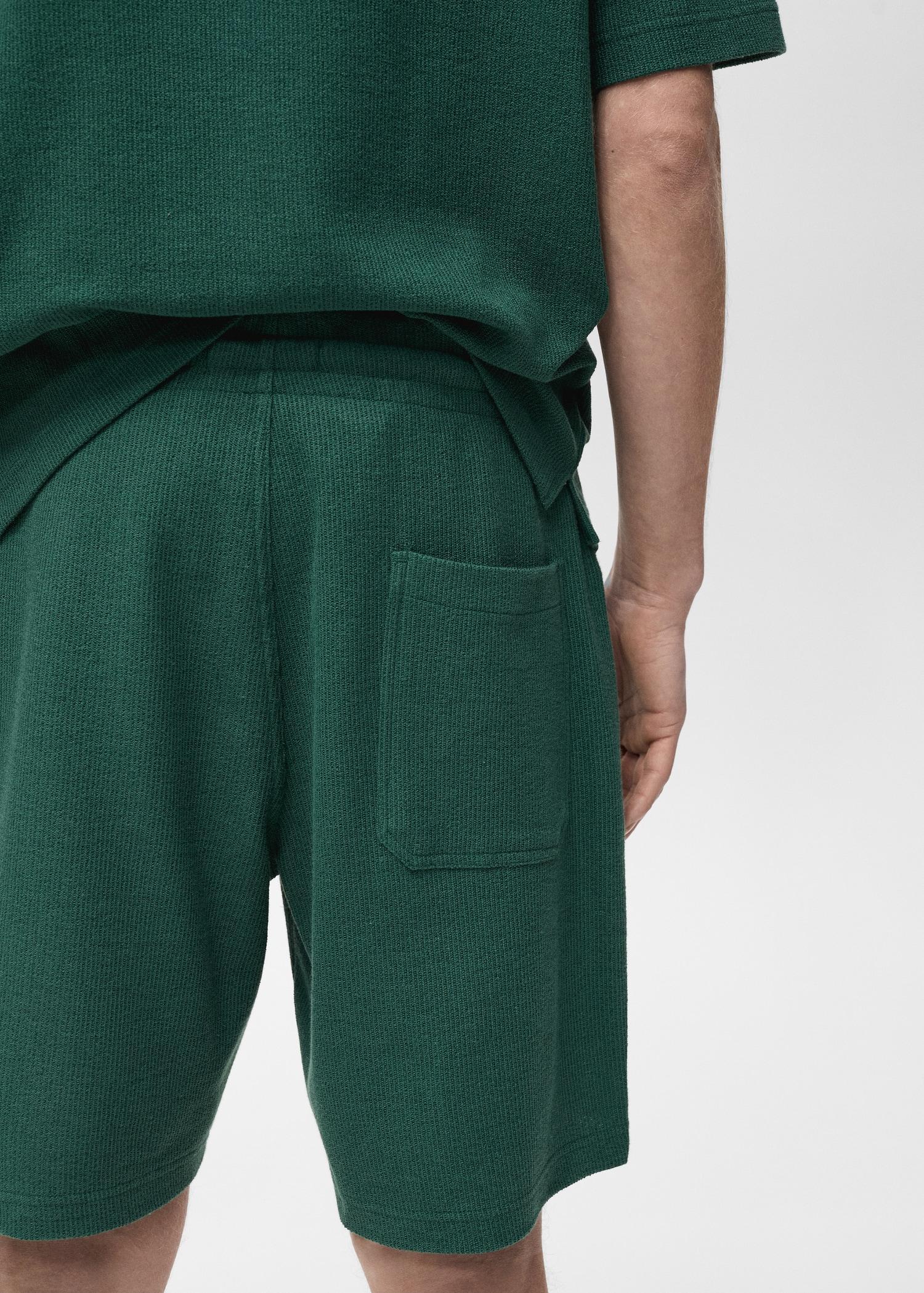 Textured cotton bermuda shorts with drawstring - Men | MANGO USA Product Image