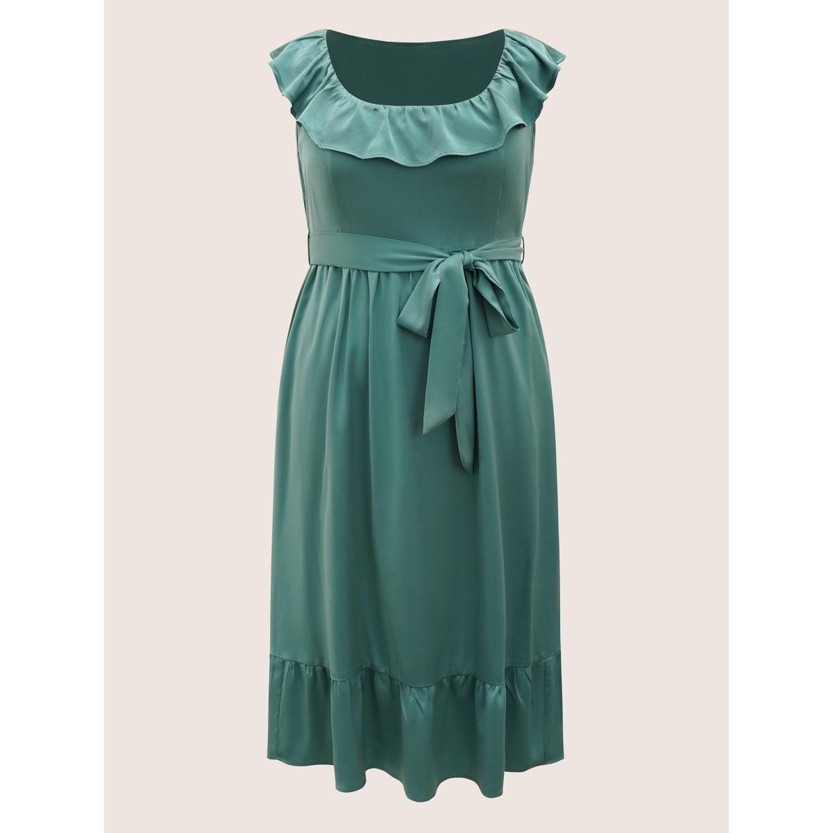 Plus Size Square Neck Plain Ruffles Gathered Belted Dress Emerald Women Elegant Gathered Square Neck Sleeveless Curvy Midi Dress BloomChic 26/4X Product Image