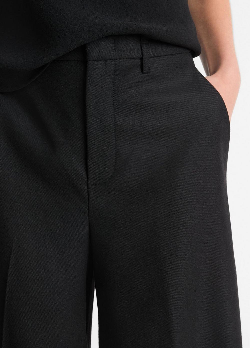 Womens Italian Wool-Blend Flannel Mid-Rise Culotte, Black, Size 10 Vince Product Image