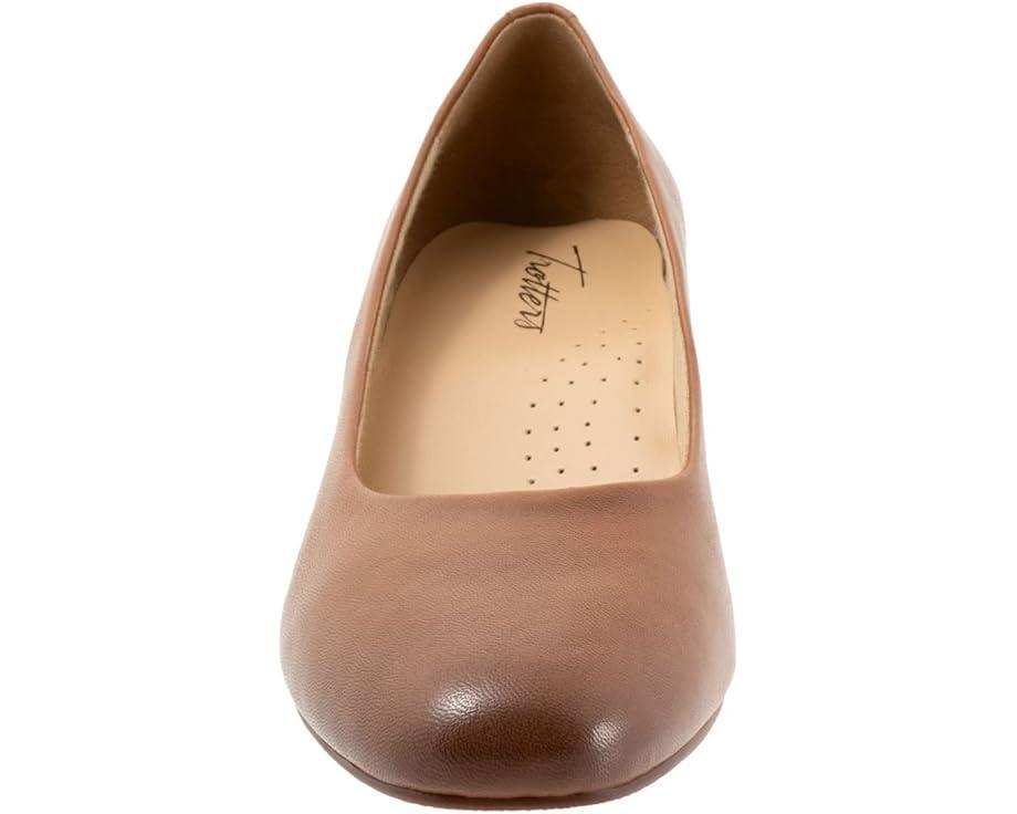 Women's Trotters Pumps Product Image