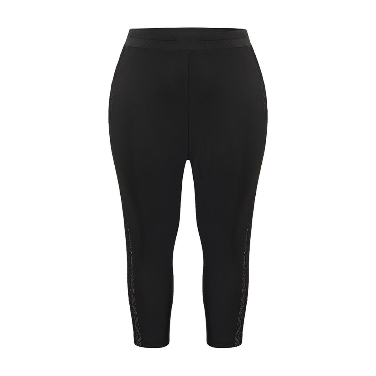 Plus Size Solid Crochet Lace High Rise Cropped Leggings Women Black Elegant High stretch Bodycon High Rise Dailywear Leggings BloomChic 28/5X Product Image