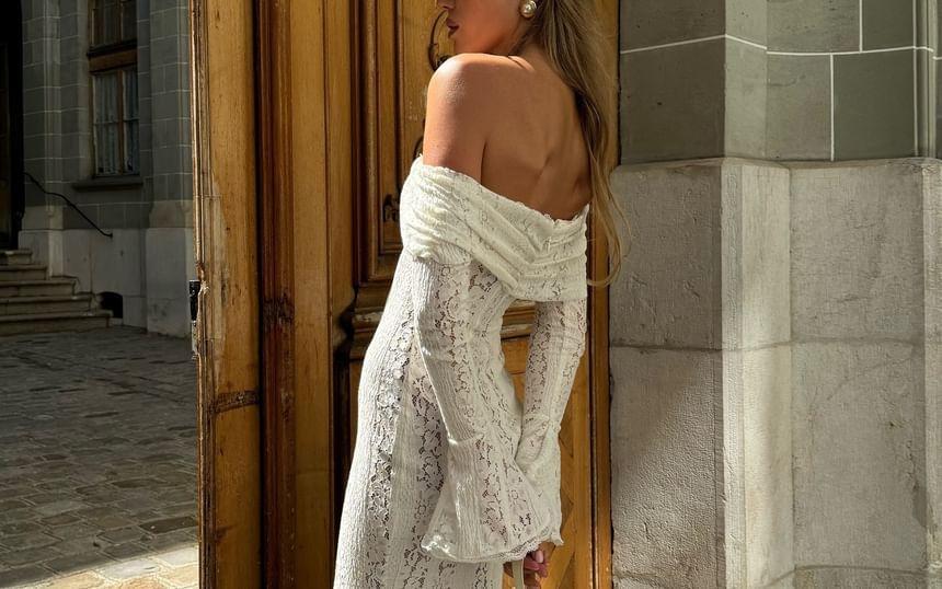 Off-The-Shoulder Long Sleeve Floral Lace Trim Mermaid Maxi Dress Product Image