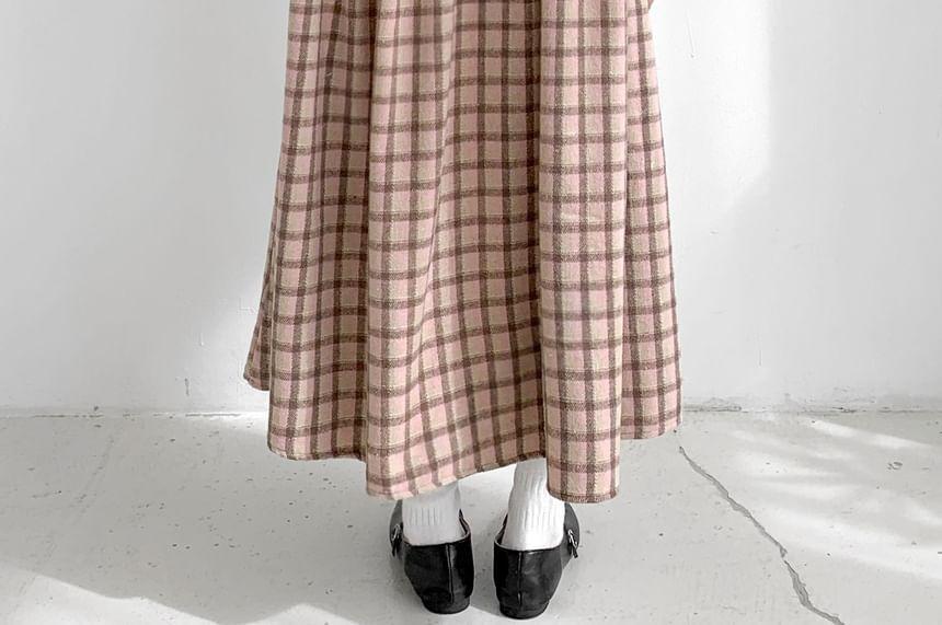 Long-Sleeve Plaid Loose-Fit Midi Dress Product Image