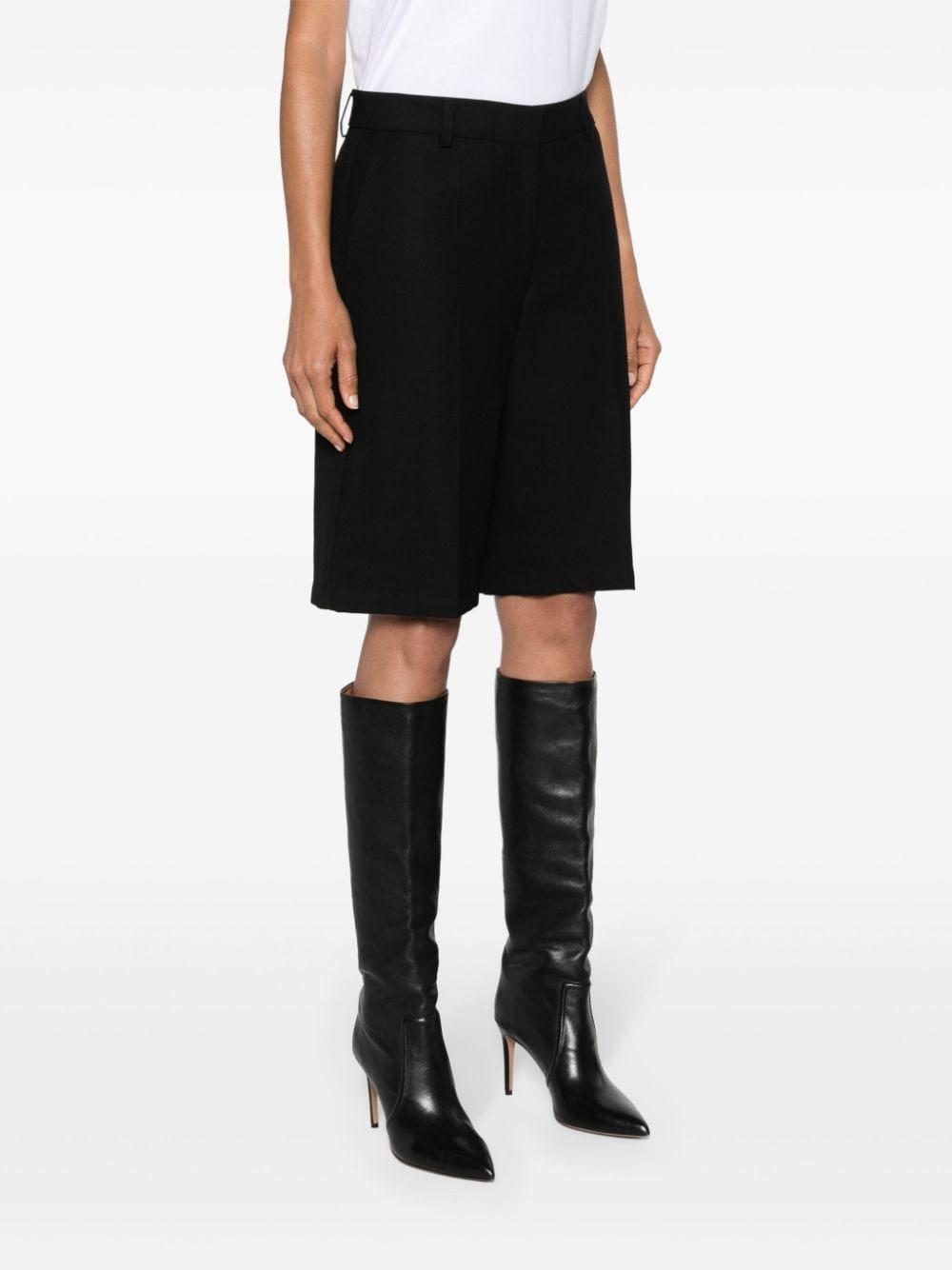knee-length tailored shorts Product Image