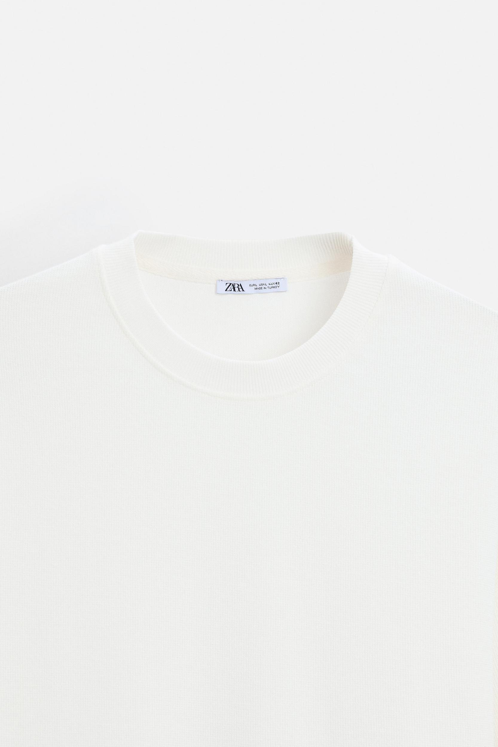 TEXTURED T-SHIRT Product Image