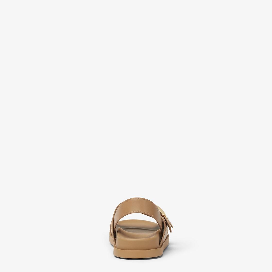 Fendi FeelBeige leather slides Product Image