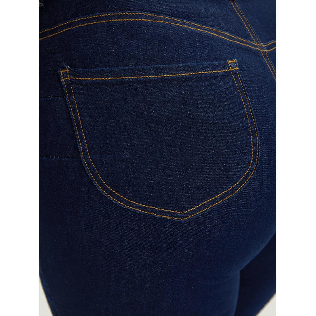 Plus Size Plain Stitch Patched Pocket Jeans Women DarkBlue Casual Plain Plain High stretch Pocket Jeans BloomChic 24/3X Product Image