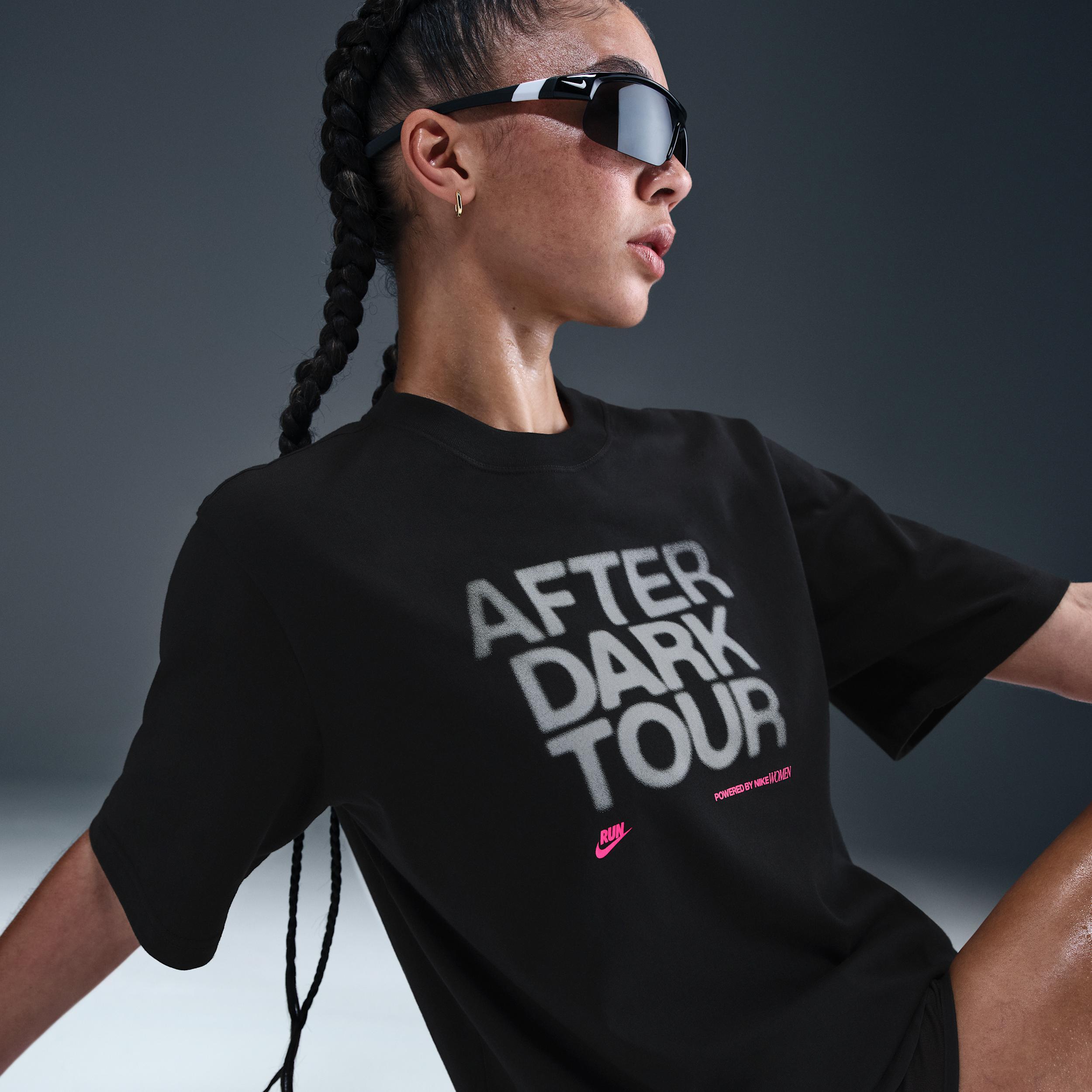 Nike After Dark Tour Women's Loose Short-Sleeve T-Shirt Product Image