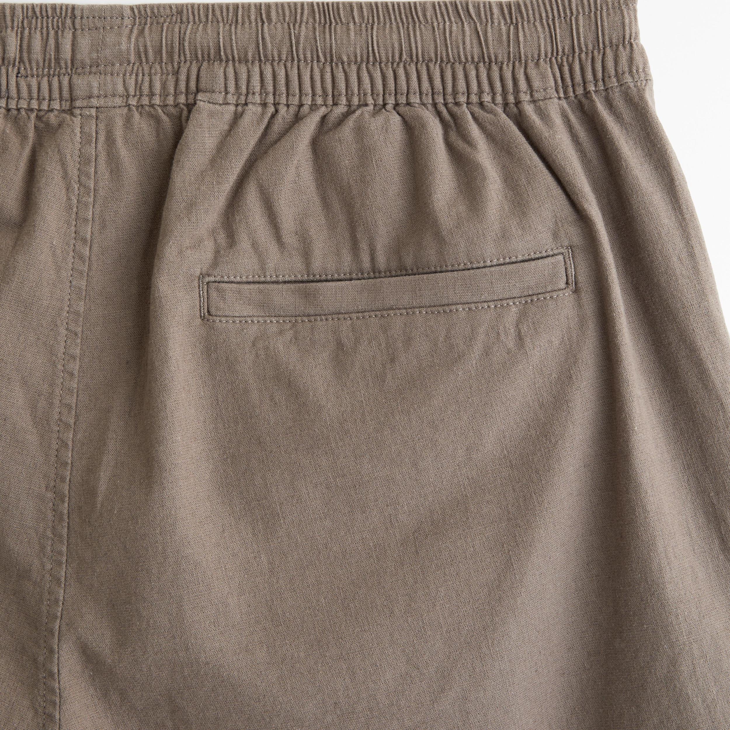 Relaxed Linen-Blend Pull-On Short Product Image