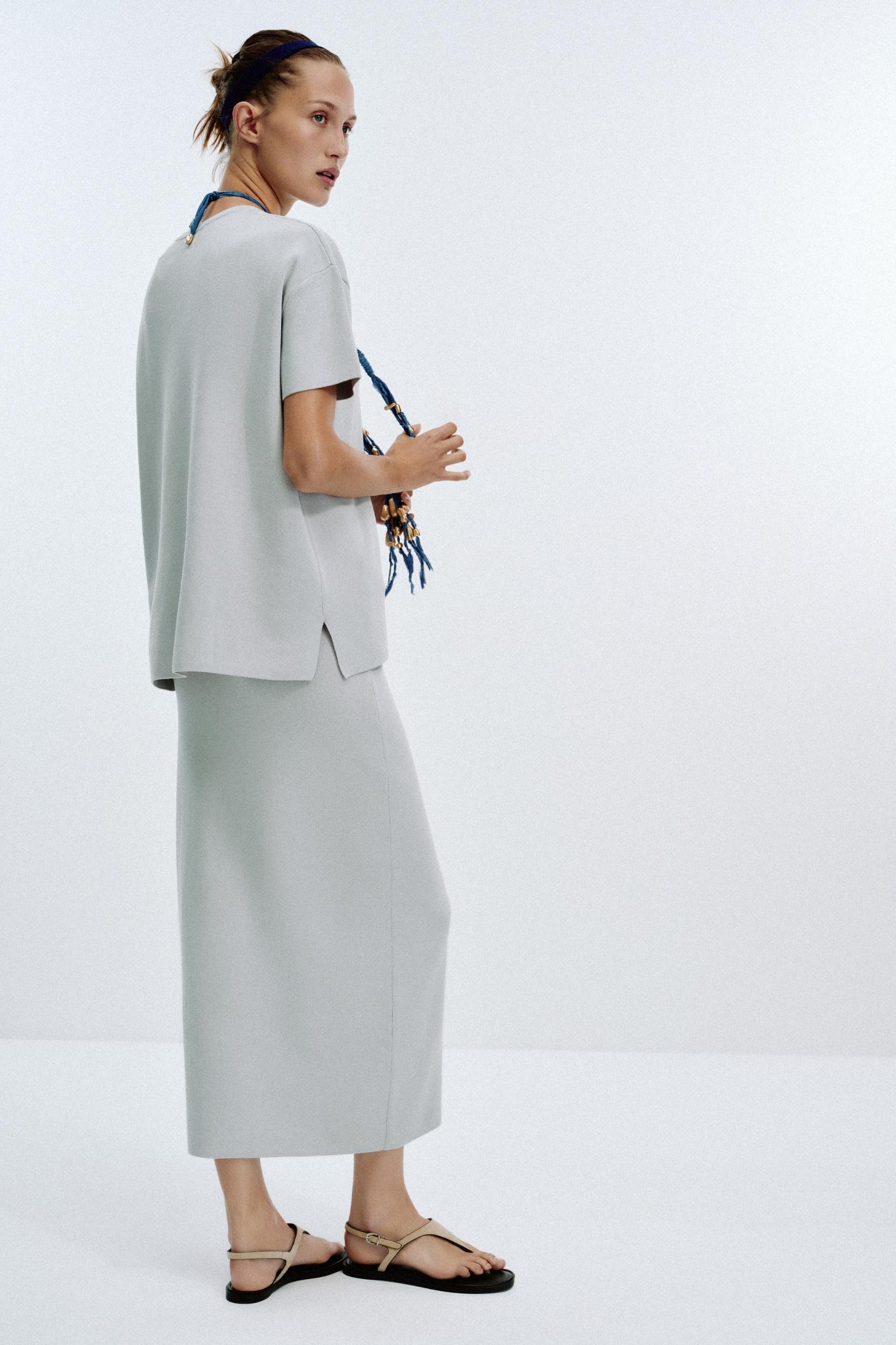 OVERSIZED PLAIN KNIT TOP Product Image