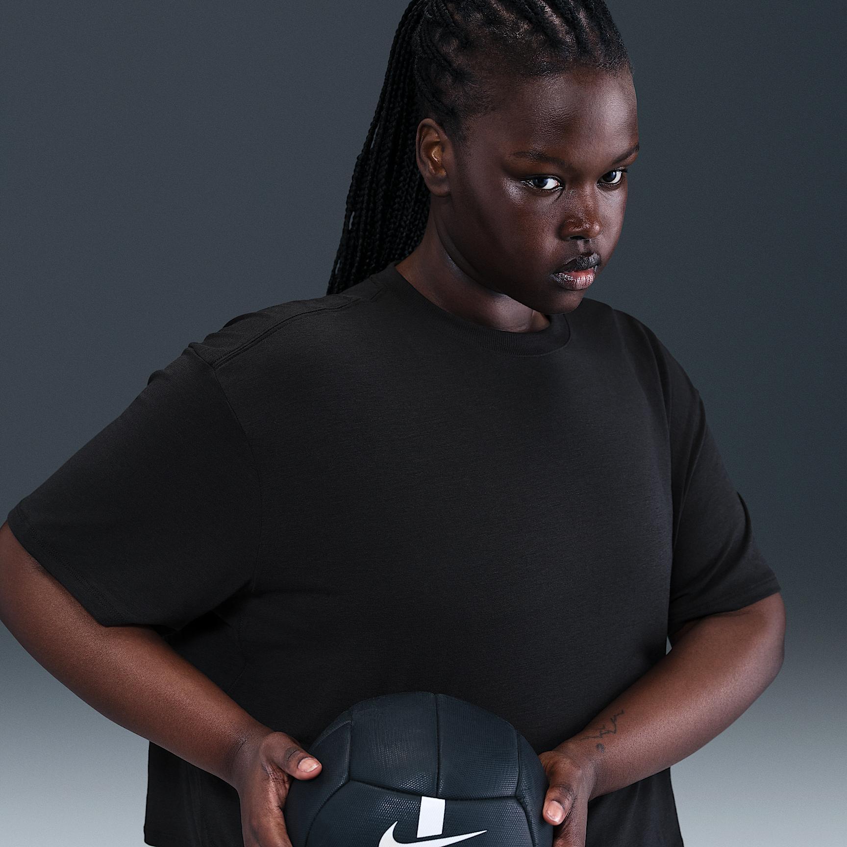 Nike Women's One Relaxed Dri-FIT Cropped Short-Sleeve Top (Plus Size) Product Image