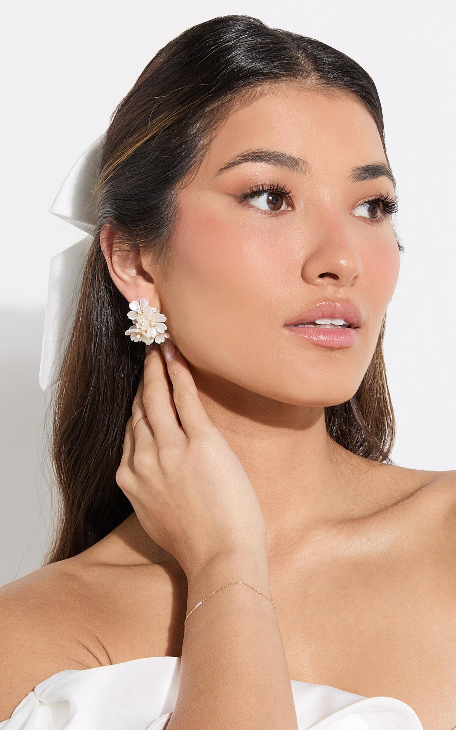 Camille Earrings - Pearl Flower Hoop Earrings in Shell Product Image