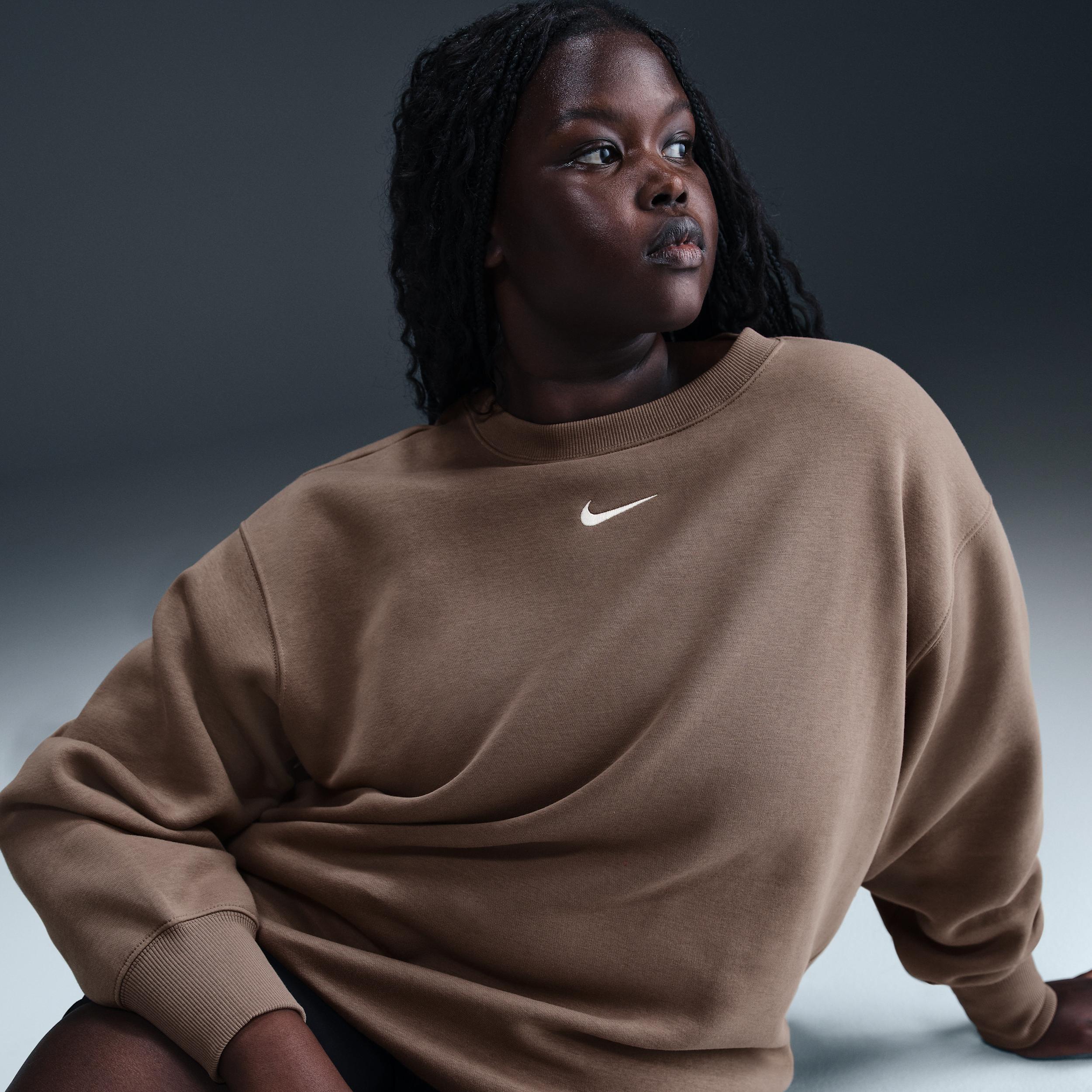 Nike Sportswear Phoenix Fleece Women's Oversized Crew-Neck Sweatshirt (Plus Size) Product Image