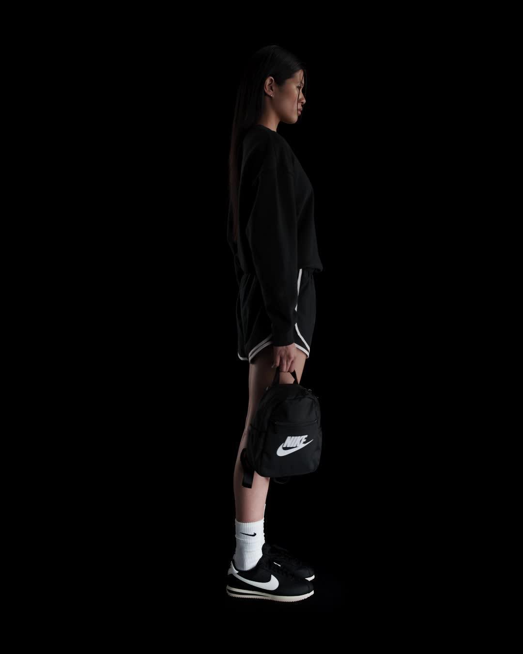 Women's Nike Sportswear Club Fleece Loose Crew-Neck Sweatshirt Product Image