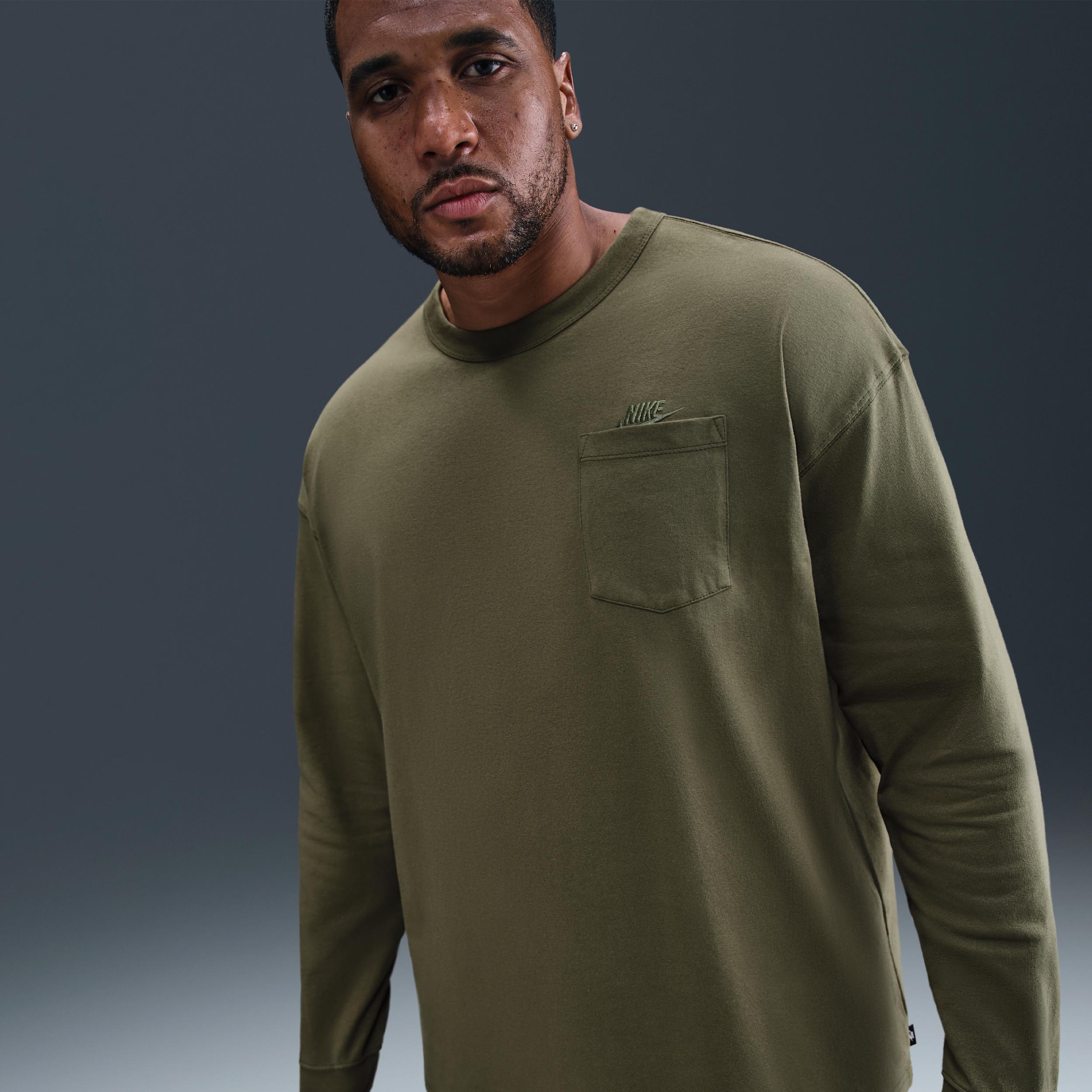 Nike Sportswear Premium Essentials Men's Long-Sleeve Pocket T-Shirt Product Image
