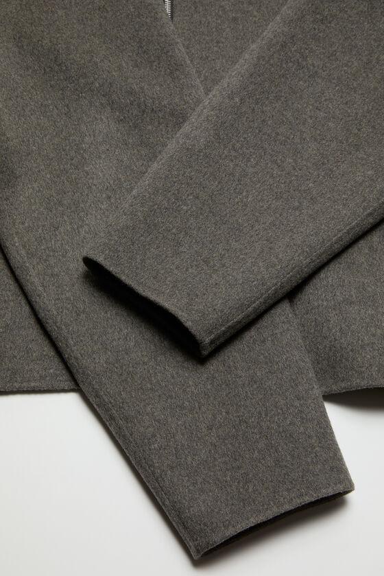 Wool zipper jacket Product Image