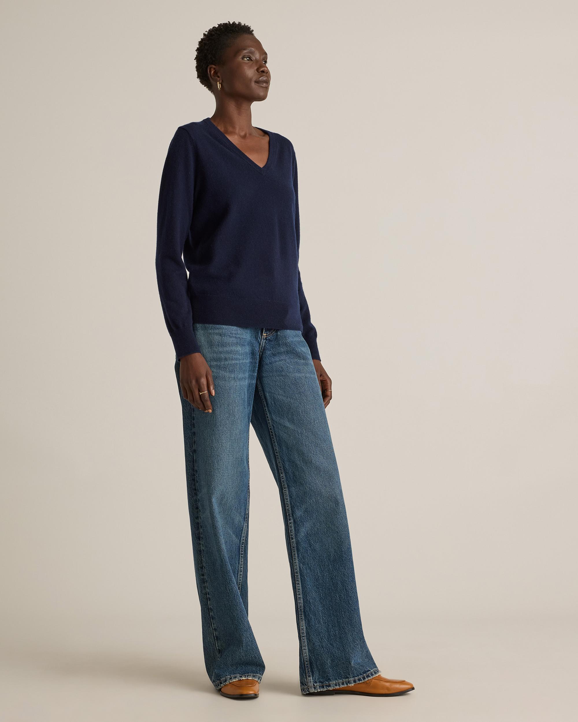 Quince | Women's Mongolian Cashmere V-Neck Sweater Size XL Product Image