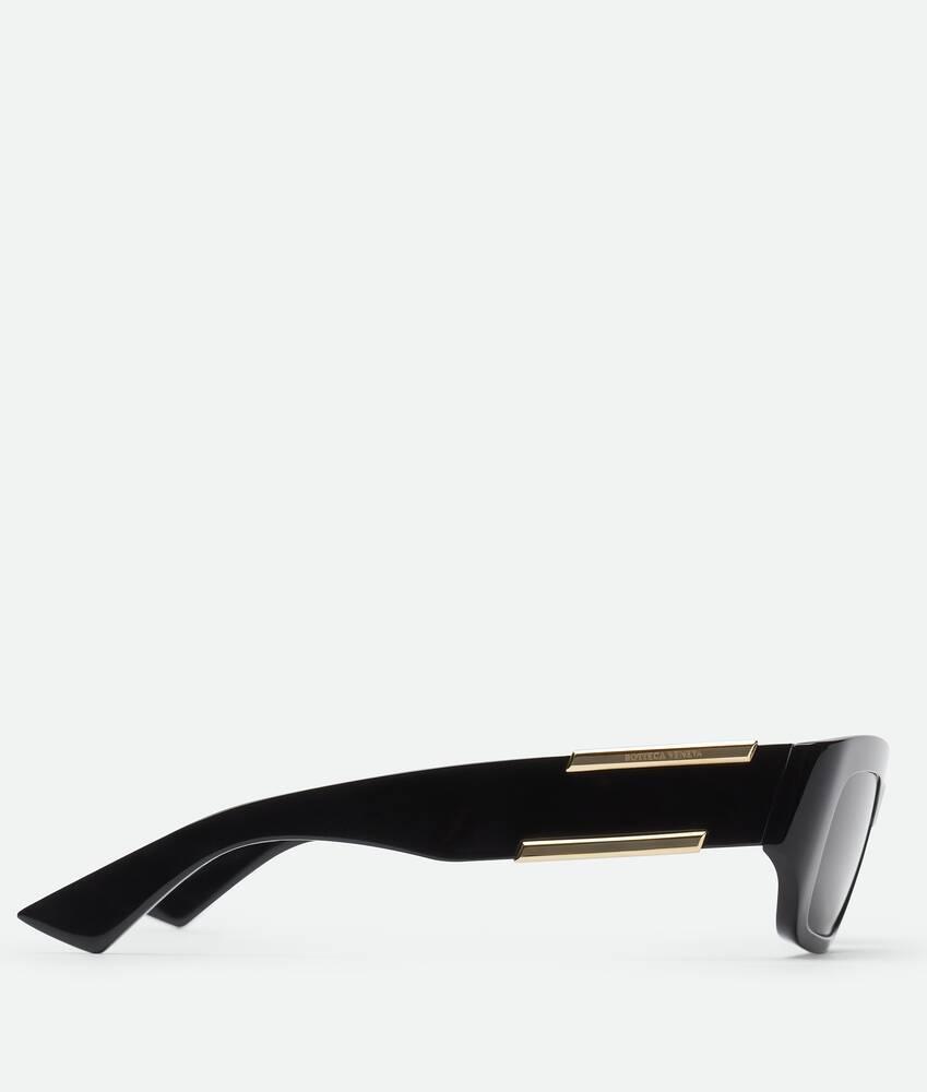 Dash Rectangular Sunglasses in Black/grey Product Image