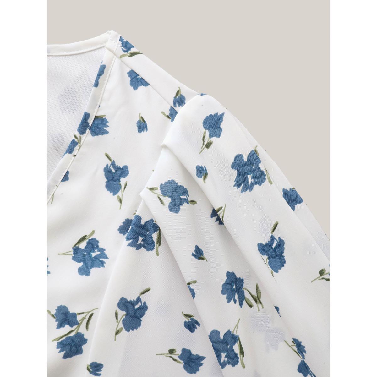 Plus Size Originalwhite Delicate Floral Print Lotus Sleeve Blouse Women Short sleeve Square Neck Everyday-Elegant Blouses BloomChic 26/4X Product Image