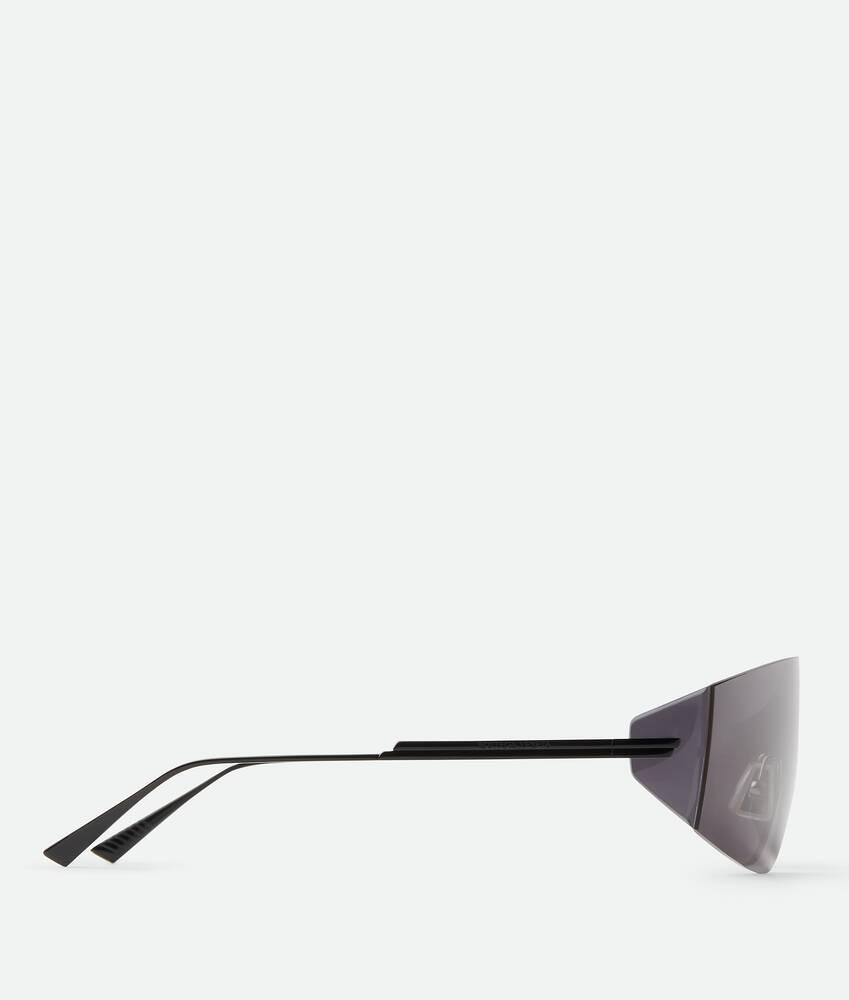 Futuristic Shield Sunglasses in Black/smoke Product Image