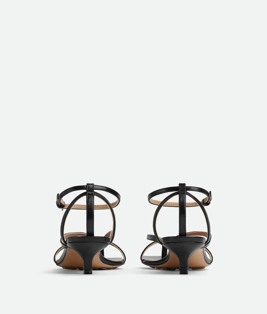 Women's Stretch Strap Sandal in Black Product Image