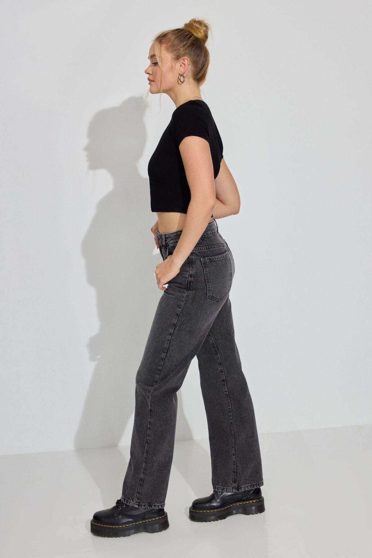 '90s Straight Jean Product Image