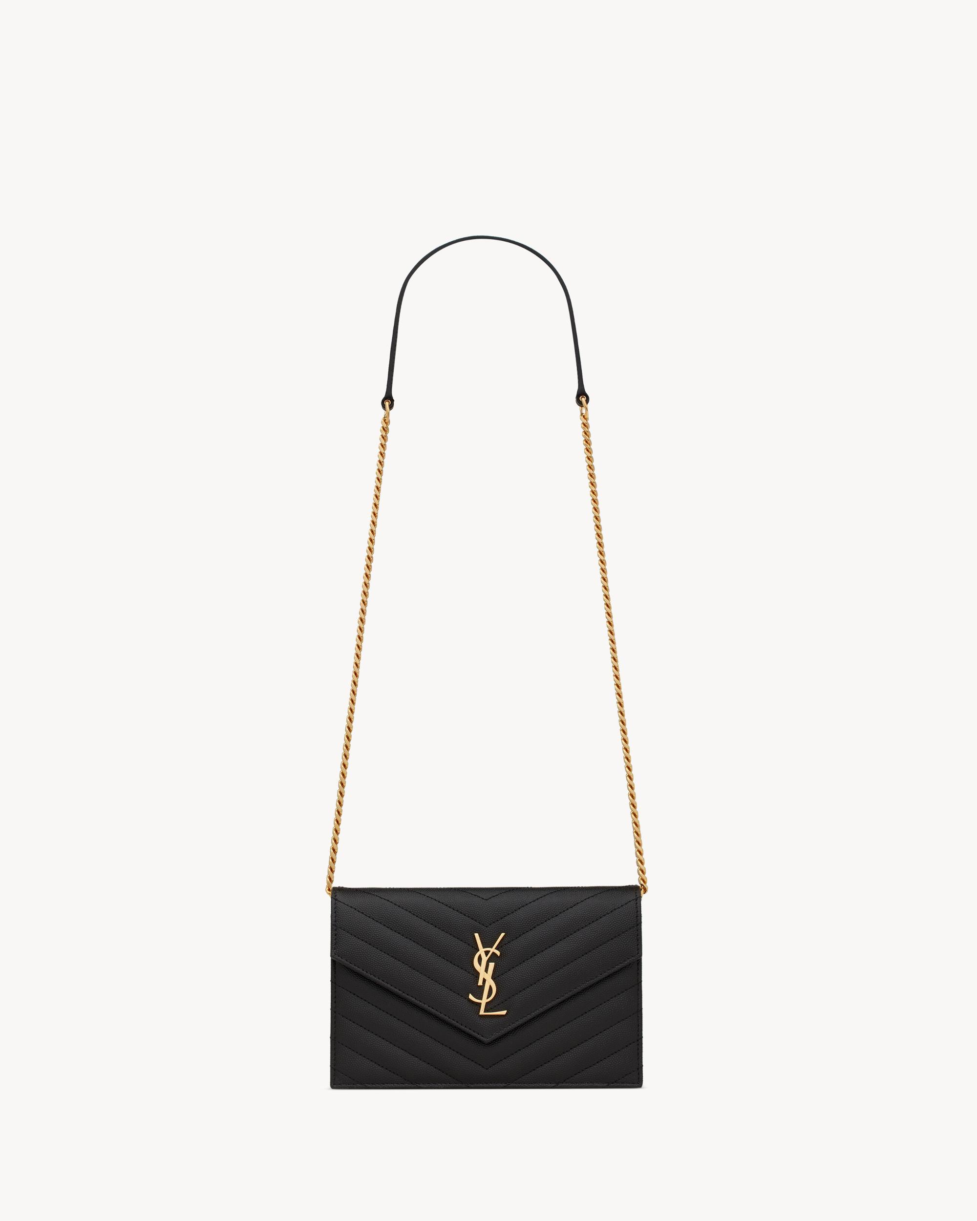 CASSANDRE ENVELOPE CHAIN WALLET IN GRAIN DE POUDRE LEATHER Product Image