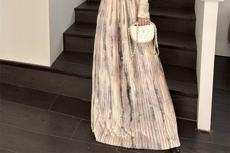 Long-Sleeve Scoop Neck Tie Dye Pleated Maxi A-Line Dress Product Image