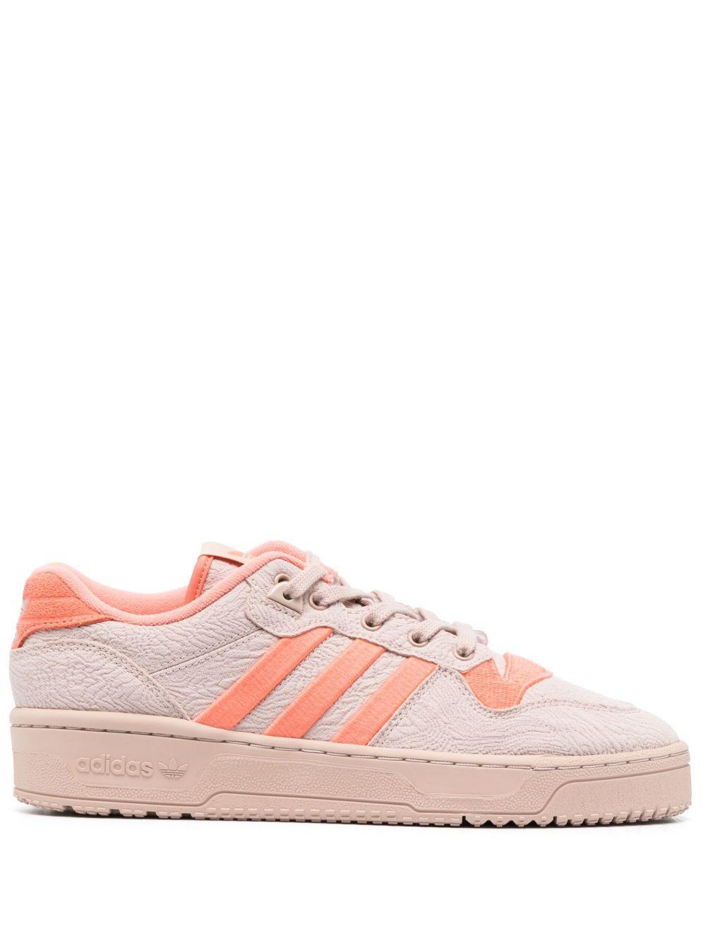 RIVALRY LOW TR "Beige" Product Image