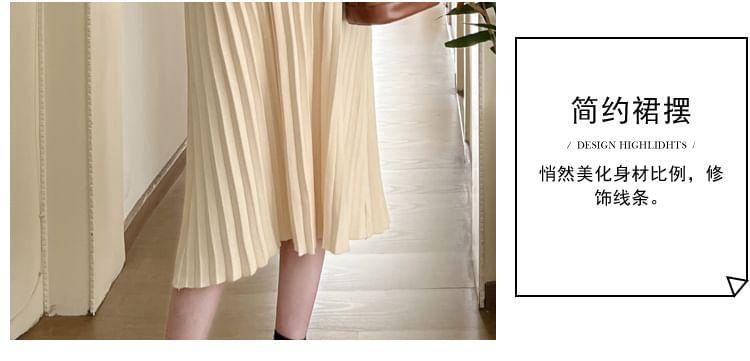 Maternity Long-Sleeve Collar Plain Pleated Hem Knit Midi A-Line Dress Product Image